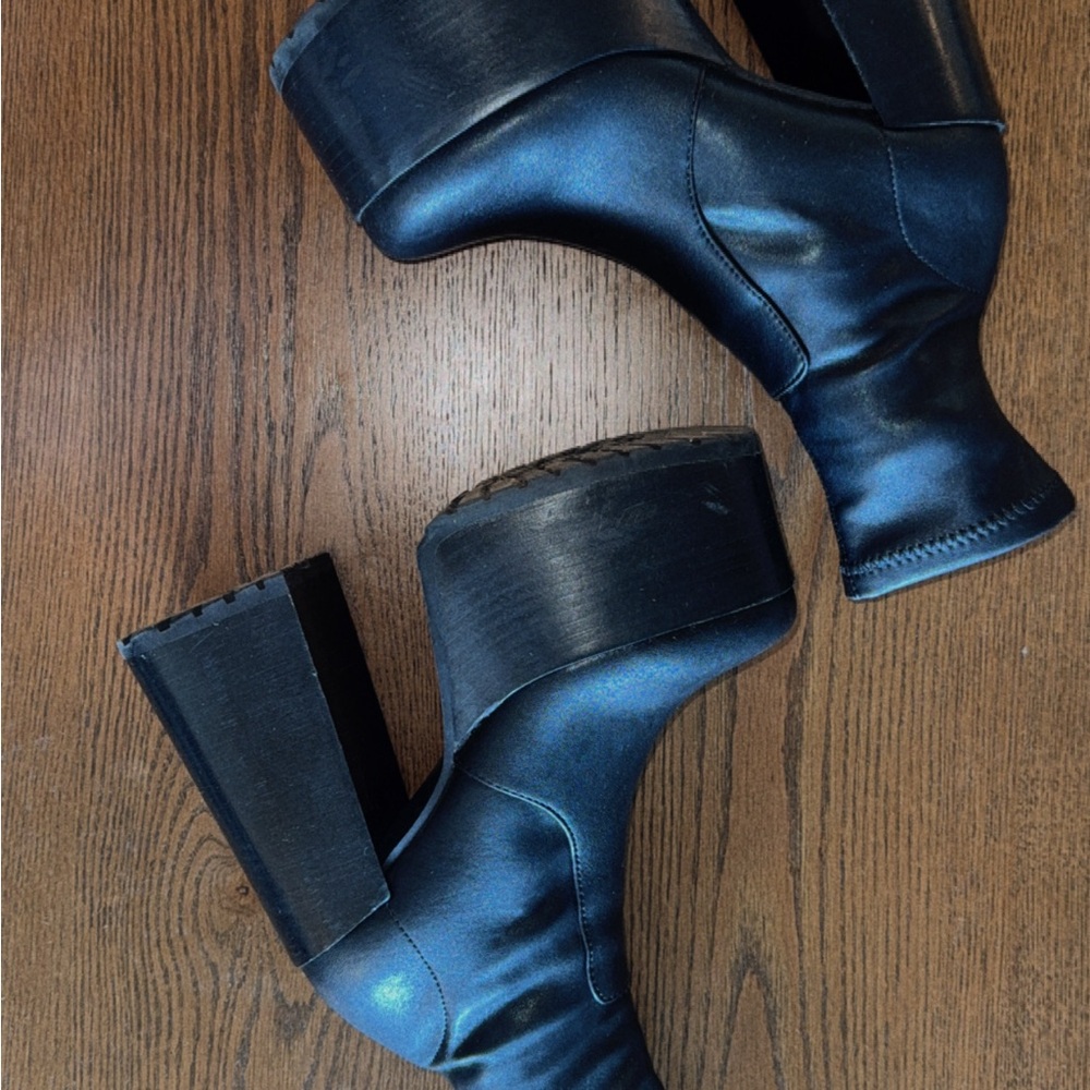 Steve Madden Kyana Black Mid-Calf Boots